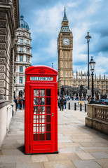 Telefonzelle in London - 109700187