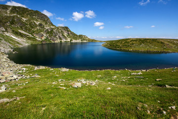 Fototapeta na wymiar The Kidney Lake, The Seven Rila Lakes, Rila Mountain, Bulgaria