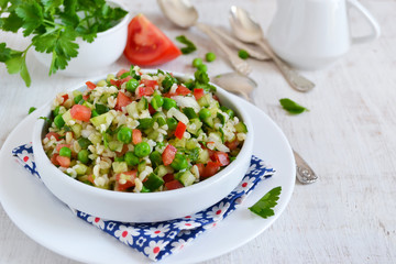 Salad with vegetables, green beans and bulgur