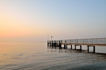 Fototapeta na wymiar 早朝の琵琶湖