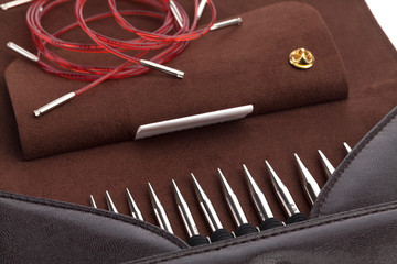 Knitting needles set