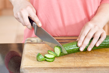 slicing bitter melon