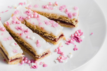  cake decorated with hearts