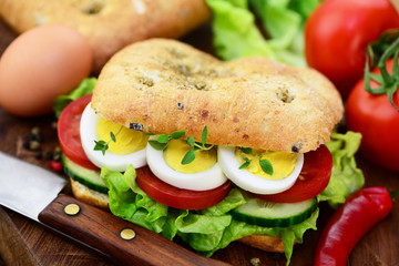Sandwich Eier Tomaten Brötchen