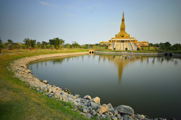 Fototapeta na wymiar Pagoda Mahabua, Roi-Et, Thailand