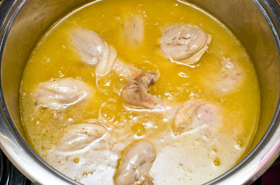 Duck confit during the preparation