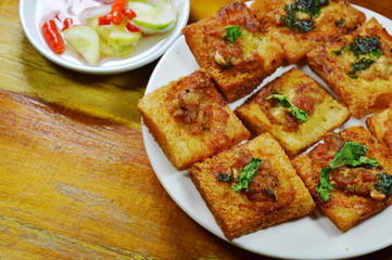 Thai pork toast eat couple with pickled vegetable sauce