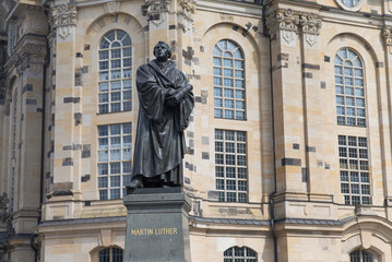 Obraz premium Statue des Martin Luther in Dresden