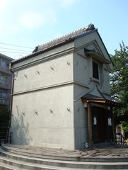 豊島区の「門と蔵のある広場」にある旧丹羽家住宅蔵