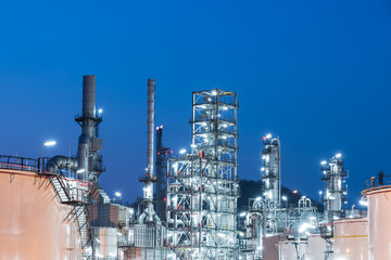 Obraz na płótnie Canvas Oil Industry Refinery factory at Sunset, Petroleum