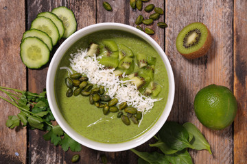 green smoothie bowl