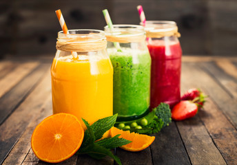 Healthy fruit and vegetable smoothies in the jar