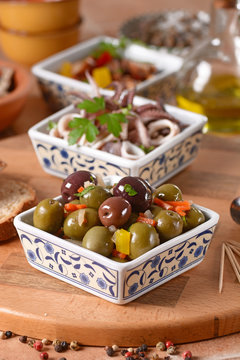 tapas - olive marinate
