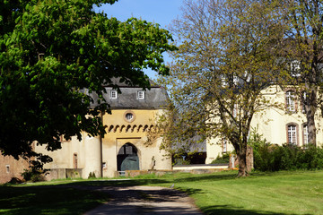 Fototapeta na wymiar Große Burg Kleinbüllesheim