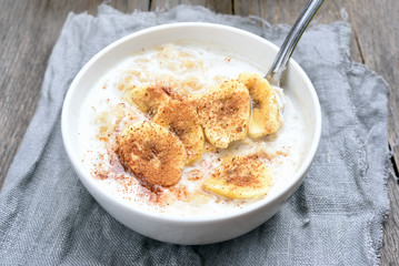 Banana oats porridge