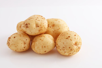 新鮮なジャガイモ