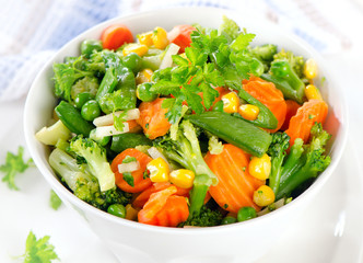 Mixed vegetables in bowl.