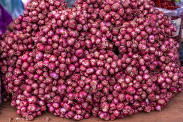 Shallots and cook for operators.