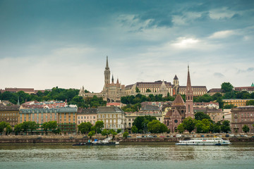 Fototapeta na wymiar picturesque view on Budapest from Danube