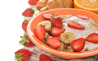 Muesli with yogurt and fresh strawberries