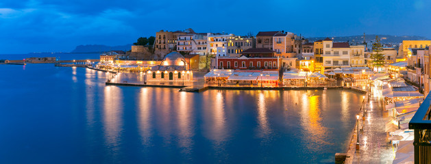 Picturesque panoramic view of Venetian quay of Chania with Kucuk Hasan Pasha Mosque during twilight blue hour, Crete, Greece - obrazy, fototapety, plakaty