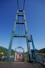 宮ヶ瀬湖畔の吊り橋
