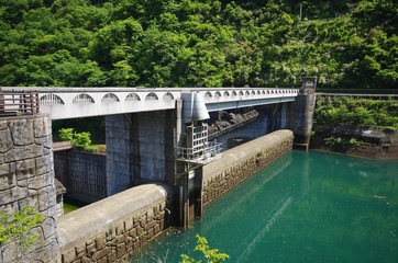 石小屋ダム