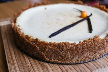 Freshly baked cheesecake with vanille 