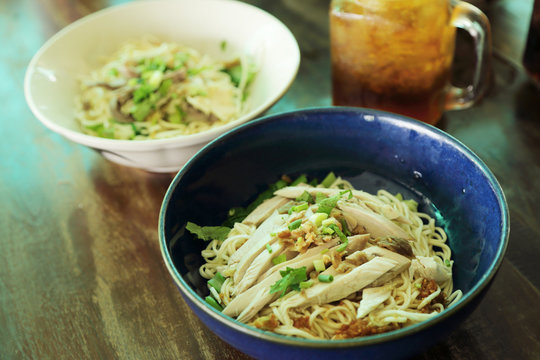 Chinese vermicelli noodle with chicken recipe.