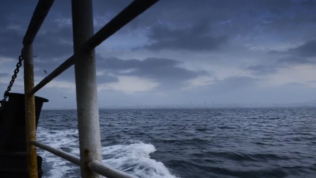 A great expanse of the sea