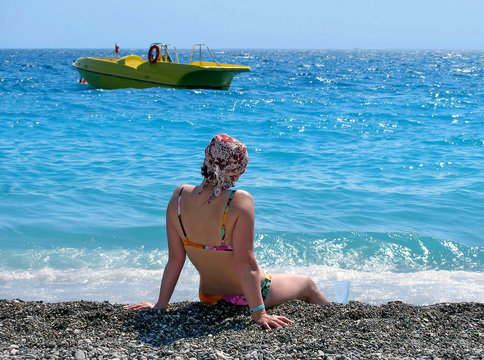 The rest involves the implementation of human one of the fundamental needs of relaxation and contemplation.