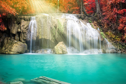 Beautiful waterfall © totojang1977