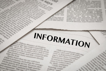 Obraz premium information headline on newspaper