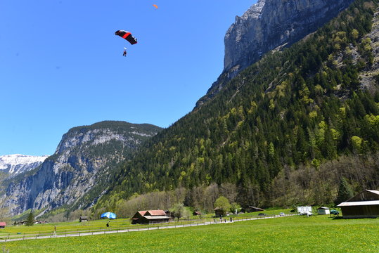 Lauterbrunnental Gleitschirmfliegen