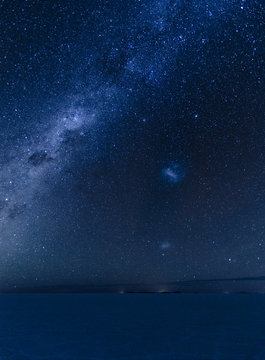 ウユニの天の川と、大小マゼラン星雲。
Uyuni Milkyway, Large and Small Magellani galaxies.