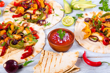 Chicken Fajita with Avocado, Lime, Pita bread, Bell Pepper