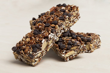 pile of chocolate granola bars