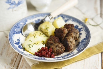 Swedish meatballs with potatoes and lingonberries