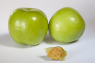 green plums
