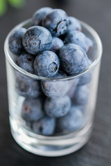 Heidelbeeren close_up in Glas