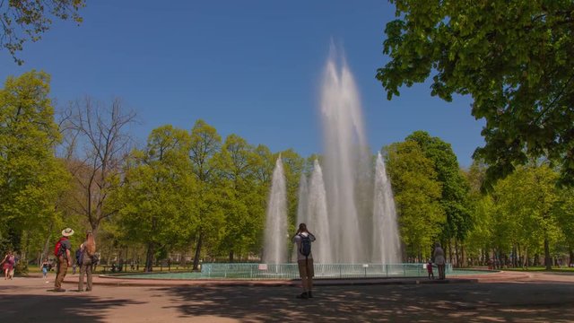 Timelapse de la fontaine du parc de la P&eacute;piniere de Nancy - Lorraine