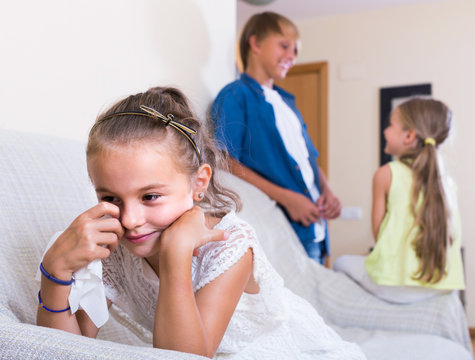 First amorousness:  girl and couple of kids apart