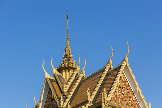 Roof of the Royal Palace in Phnom Penh. Khmer architecture, Camb