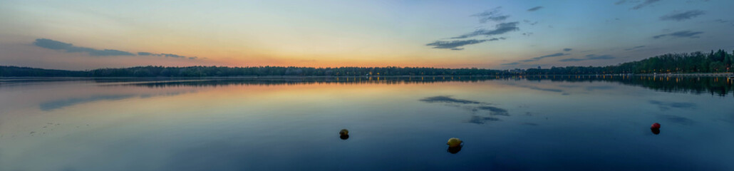 Panorama na jezioro Paprocańskie - zachód słońca
