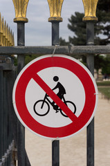 Panneau entrée interdite aux vélos