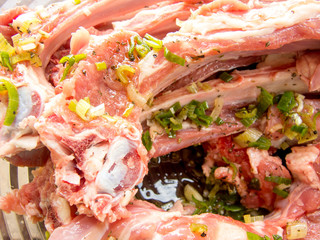 marinated lamb ribs with fresh green garlic 