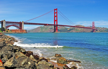 San Francisco, California, Usa: vista panoramica del Golden Gate Bridge il 9 giugno. Il ponte, inaugurato nel 1937, è diventato il simbolo della città di San Francisco nel mondo
