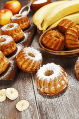 Fruit muffins with sugar powder