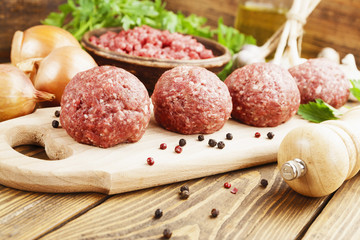 Raw meatballs on the table