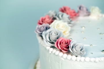 Wedding cake with roses.